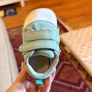 Kids Mint Green Velcro Sneakers